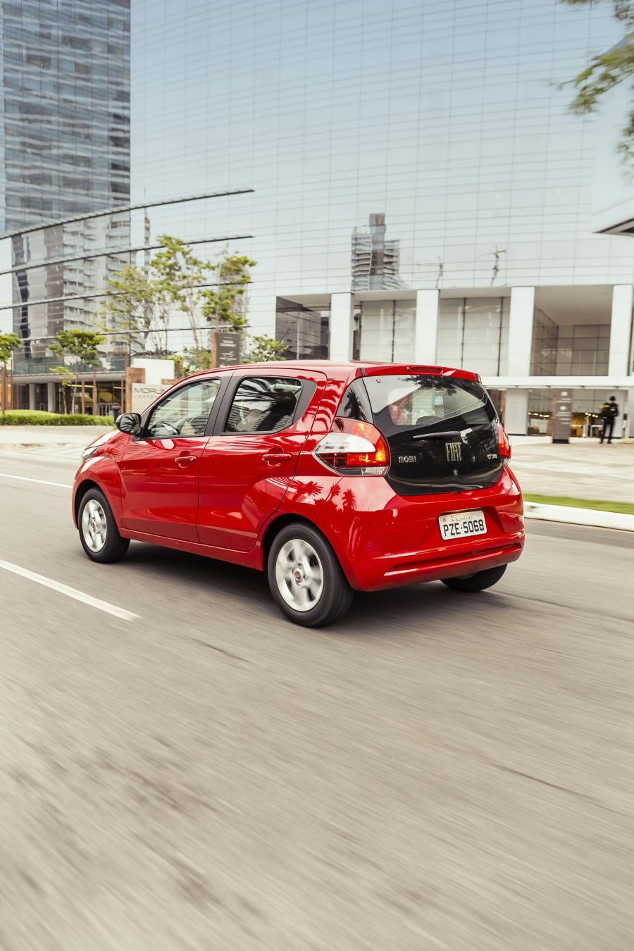 Fiat Mobi Drive GSR 2017 года  (фото 15 из 27)